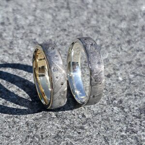 Alliance-bague en météorite et diamant Alliance-bague en météorite et diamant